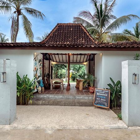 Coconut Garden Resort Гили Траванган Экстерьер фото