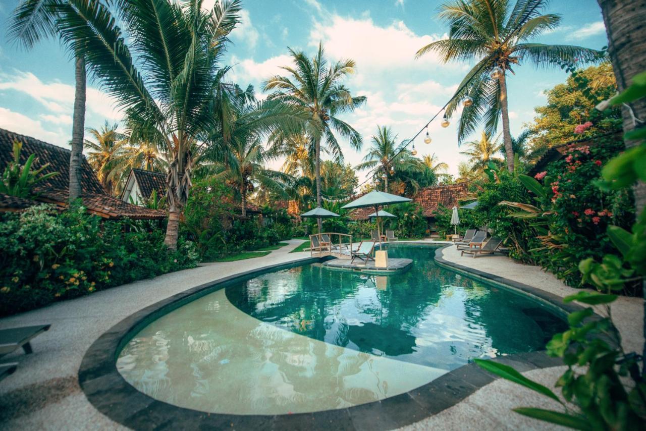 Coconut Garden Resort Гили Траванган Экстерьер фото