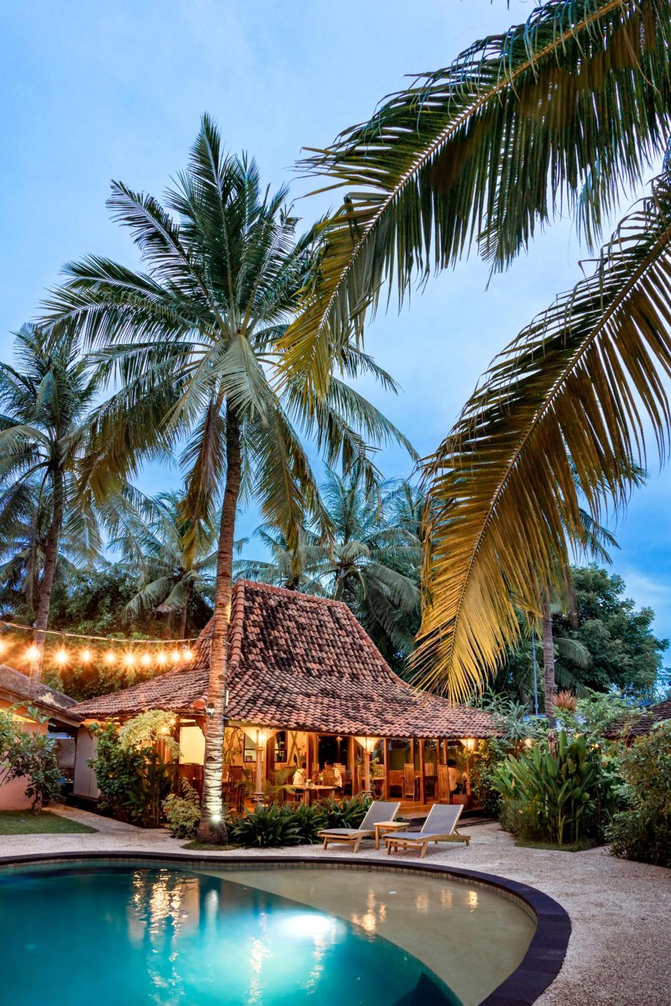Coconut Garden Resort Гили Траванган Экстерьер фото