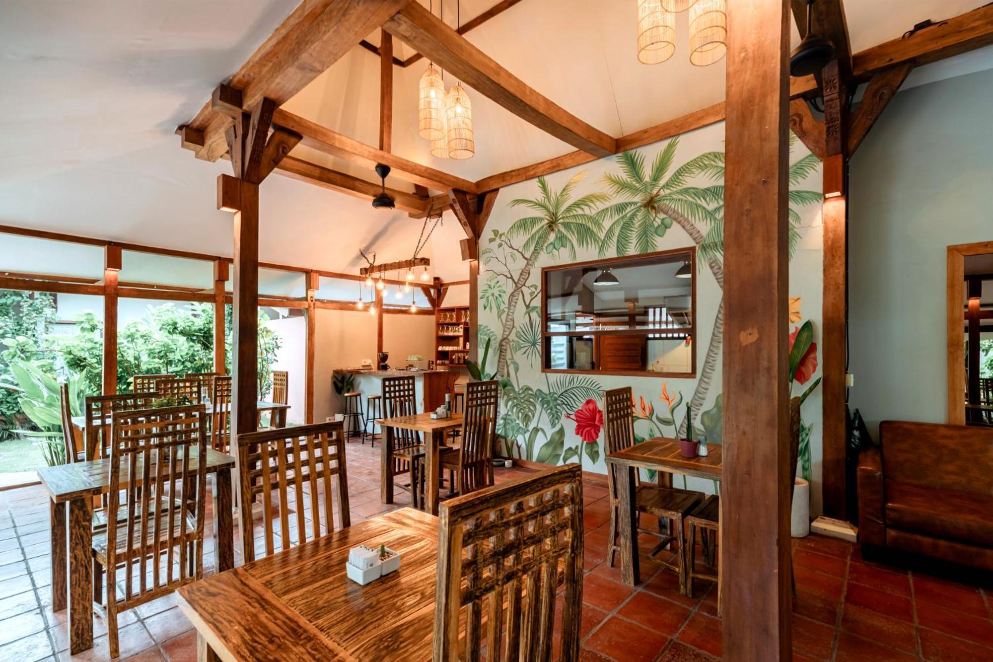 Coconut Garden Resort Гили Траванган Экстерьер фото