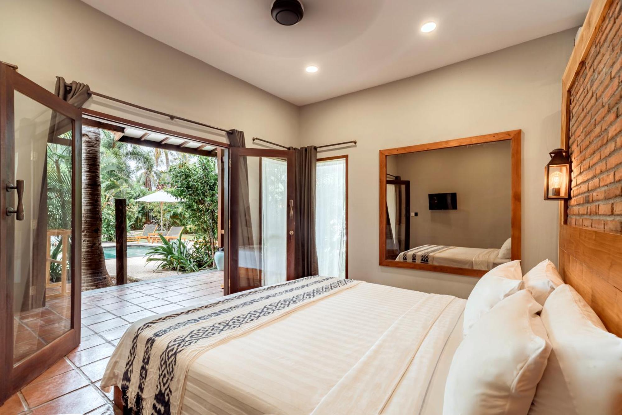 Coconut Garden Resort Гили Траванган Экстерьер фото