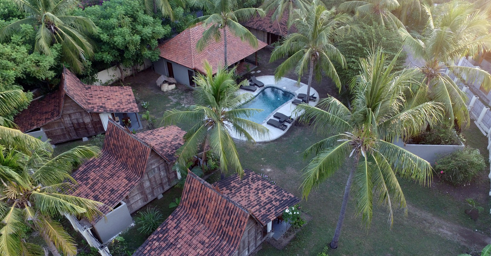 Coconut Garden Resort Гили Траванган Экстерьер фото