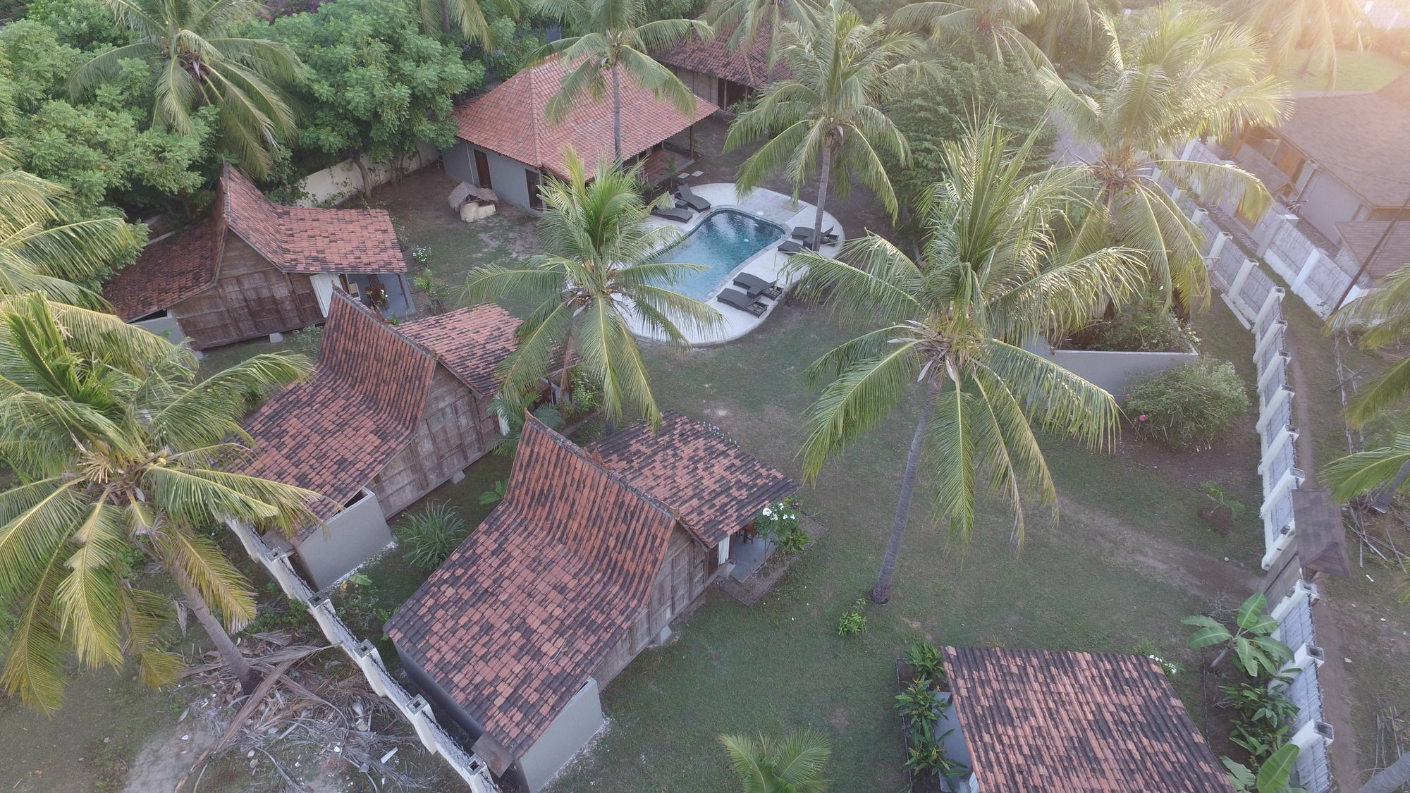 Coconut Garden Resort Гили Траванган Экстерьер фото